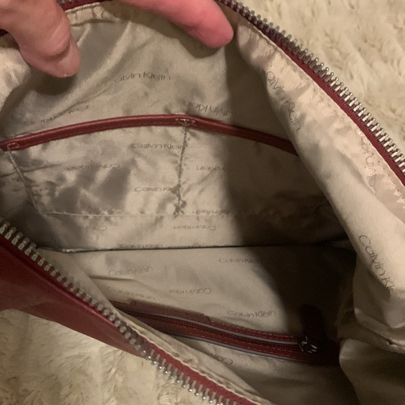 Calvin Klein Elaine purse cranberry color NEW - Picture 7 of 11